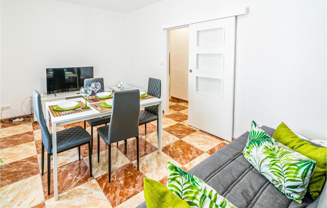 Beautiful Apartment In Cordoba With Kitchenette Exterior foto
