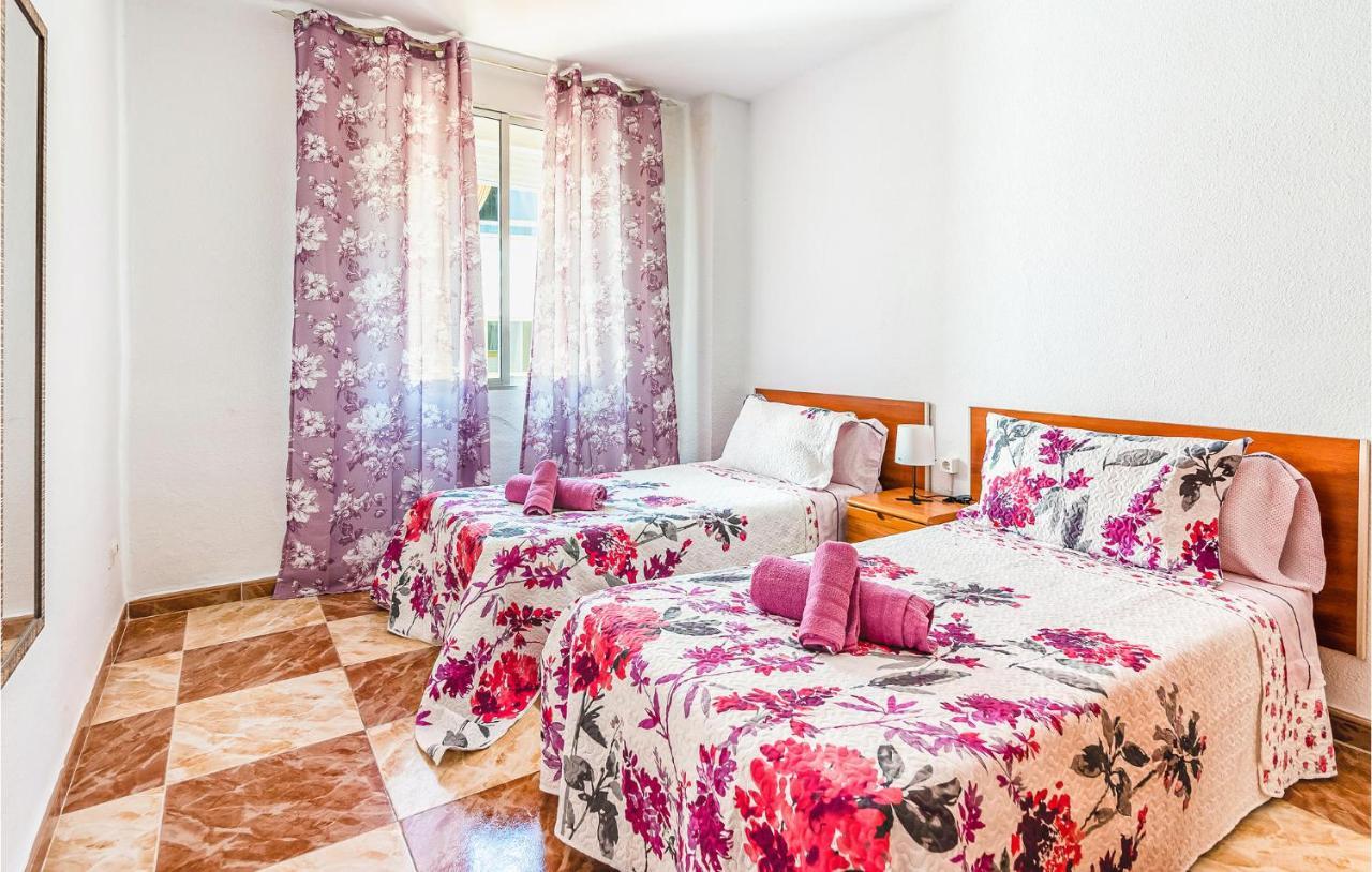 Beautiful Apartment In Cordoba With Kitchenette Exterior foto