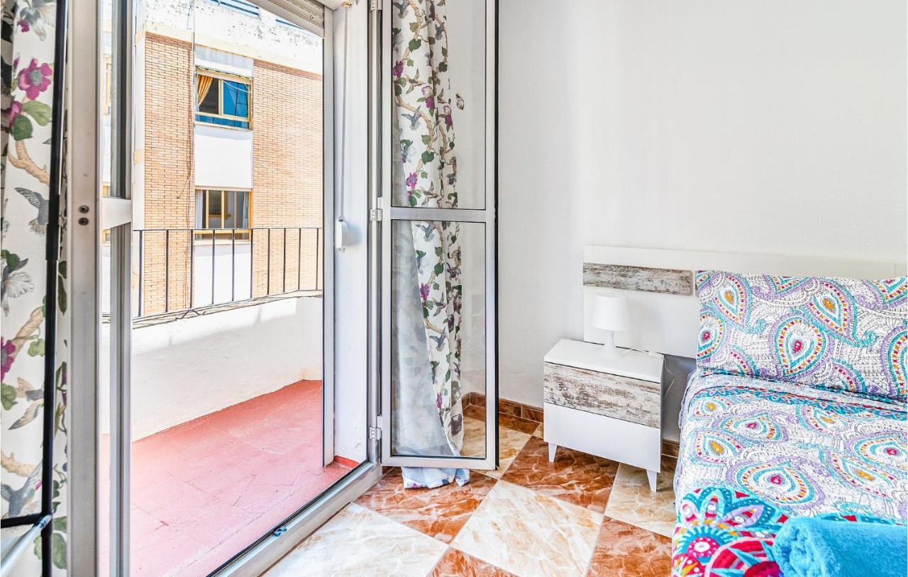 Beautiful Apartment In Cordoba With Kitchenette Exterior foto
