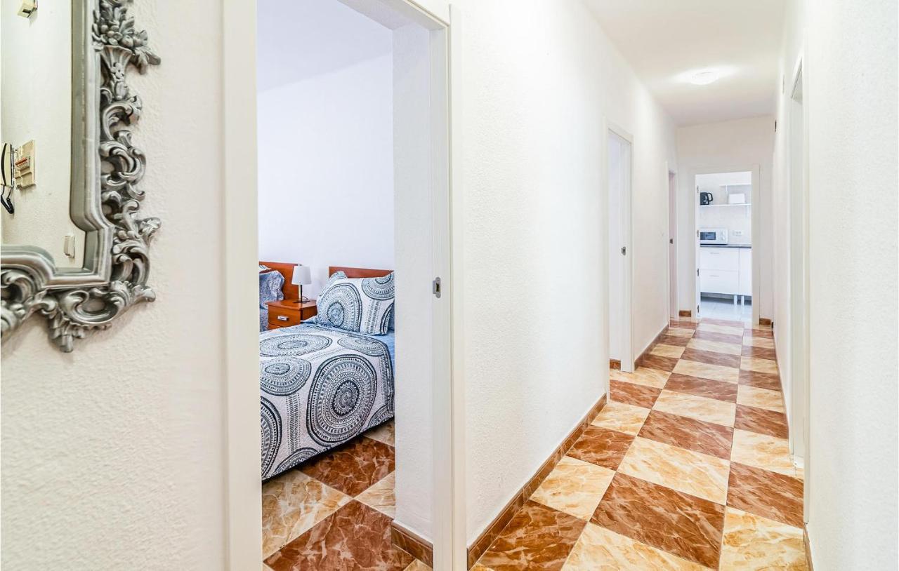 Beautiful Apartment In Cordoba With Kitchenette Exterior foto